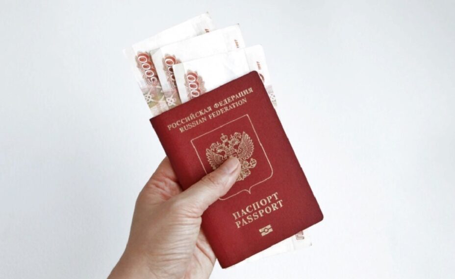 Рост доходов может привести к заграничному путешествию. Фото: @wirestock/Freepik.com.