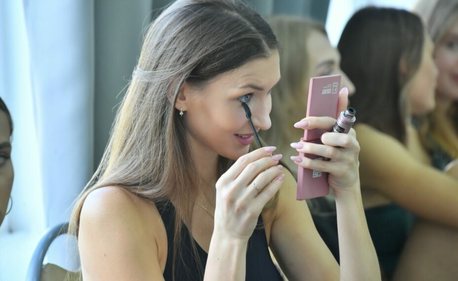 Тушь. Источник фото: Global Look Press.