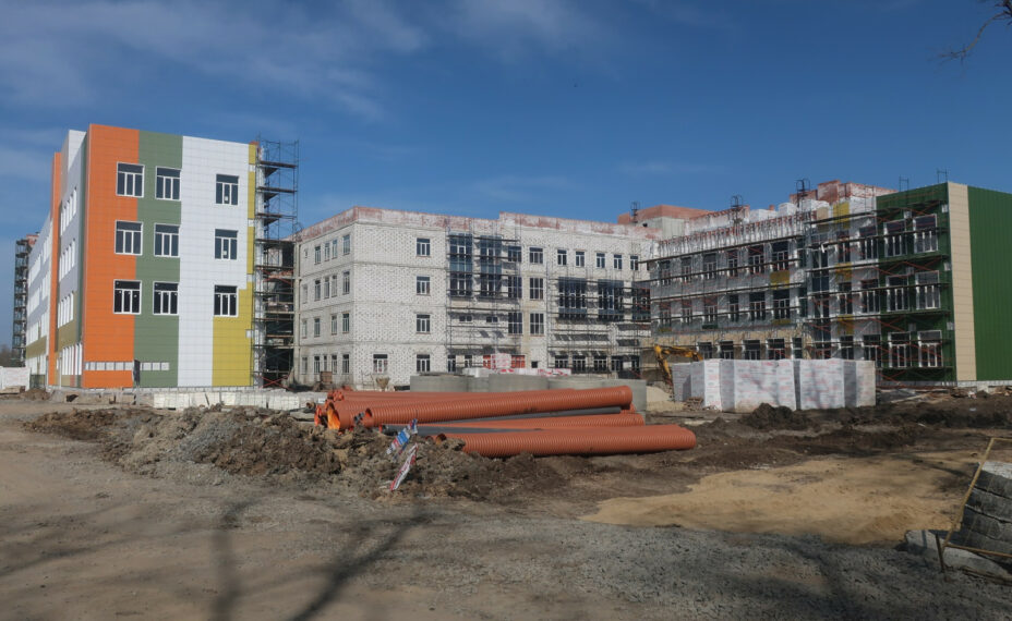 В Батайске активно строят школы. Фото правительства РО.