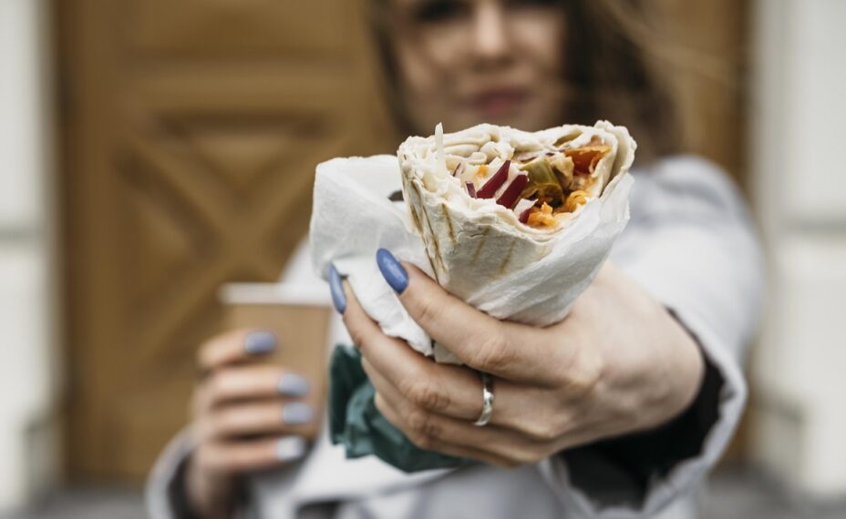 Ростовскую шаурму отличает не только вкус, но и демократичная цена. Фото: Freepik.com.