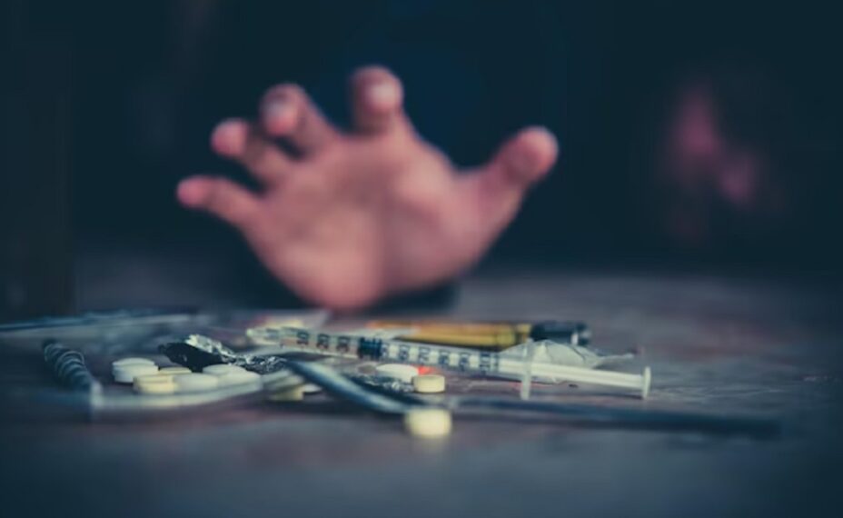 Наркоману очень тяжело справиться со своей зависимостью. Фото: Freepik.com