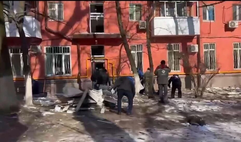 Администрация Первомайского района Ростова организовала поквартирный обход. Фото: Телеграм-канал Александра Скрябина