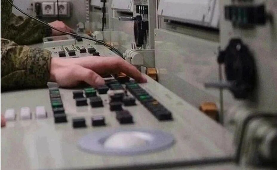 По словам врио губернатора Юрия Слюсаря, беспилотники были сбиты в Каменске-Шахтинском и Новошахтинске, а также Целинском, Усть-Донецком и Октябрьском сельском районах. Фото: Алексей БУЛАТОВ