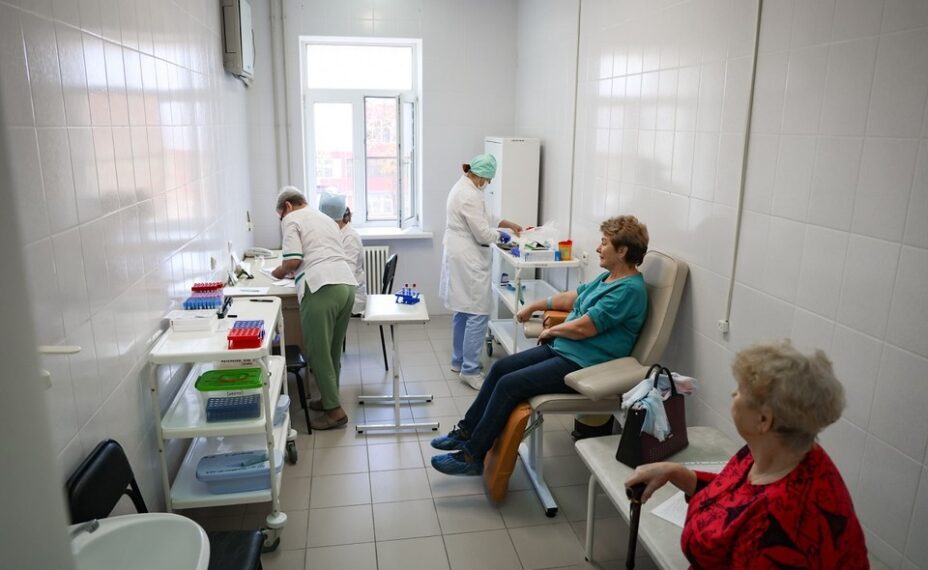 Ростовские ветераны получили комплексное обследование. Фото: Пресс-служба Ростовской-на-Дону городской Думы