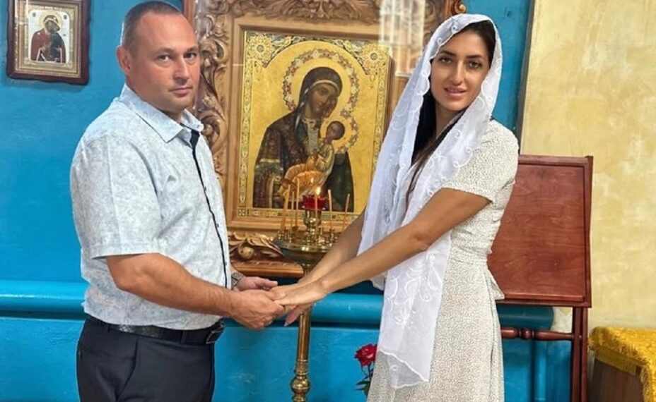 Супруги считают, что возведение часовни - не просто доброе дело, а исполнение обещания, которое Владимир в трудные минуты дал Богу. Фото: Дмитрий КУТЕПОВ