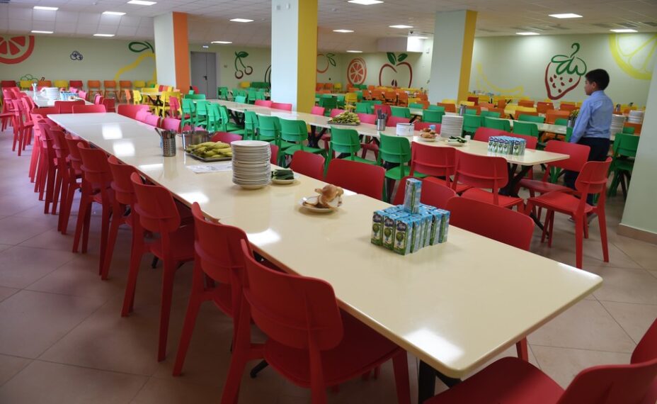 Особое внимание уделялось соблюдению режимных моментов на пищеблоках.  Фото: Михаил ФРОЛОВ